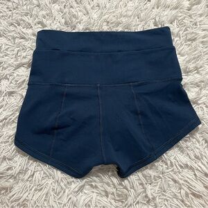 Lululemon high waisted blue biker shorts size 6
